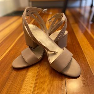 NINE WEST nude block heel